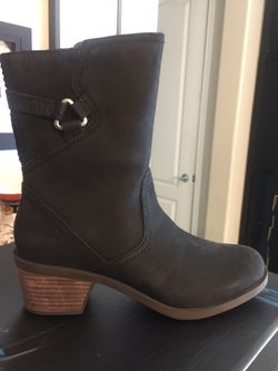 TEVA WOMENS W FOXY MID CALF BOOTS in black or black olive or bison sizes 6.5, 7, 7.5