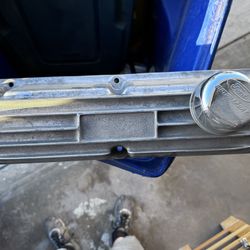 Small Block Ford Cal Custom Valve Covers.