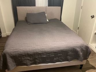 Queen size mattress and bedframe