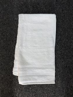 100% cotton hand towel, 16x28”, new