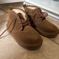 Uggs, Size 2 Kids