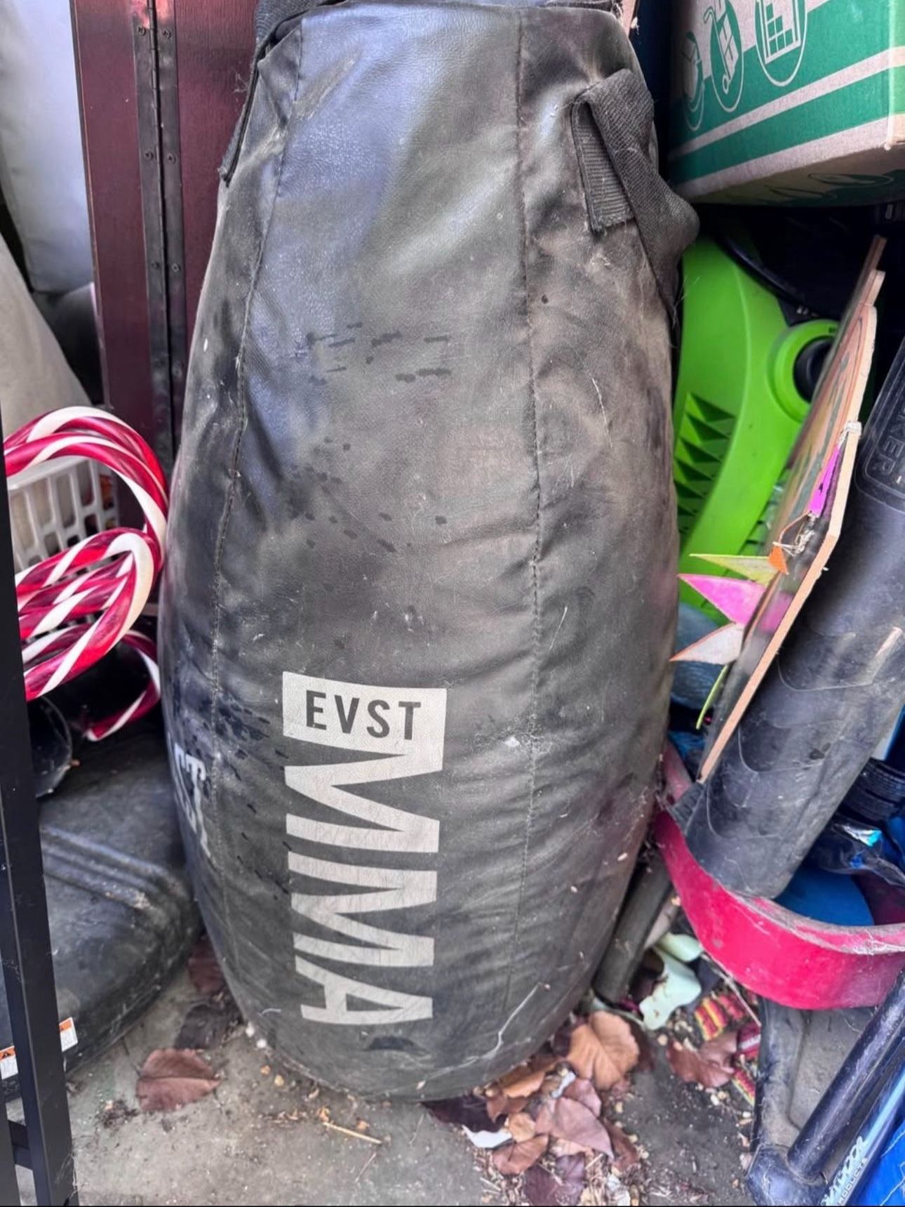 Punching Bag 60lbs 