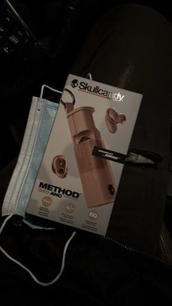 Skullcandy earphones