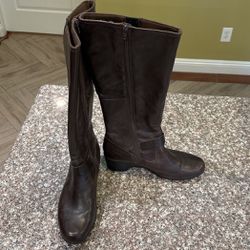 Clarks “Malia Willo” Size 12 Brown Leather Boot