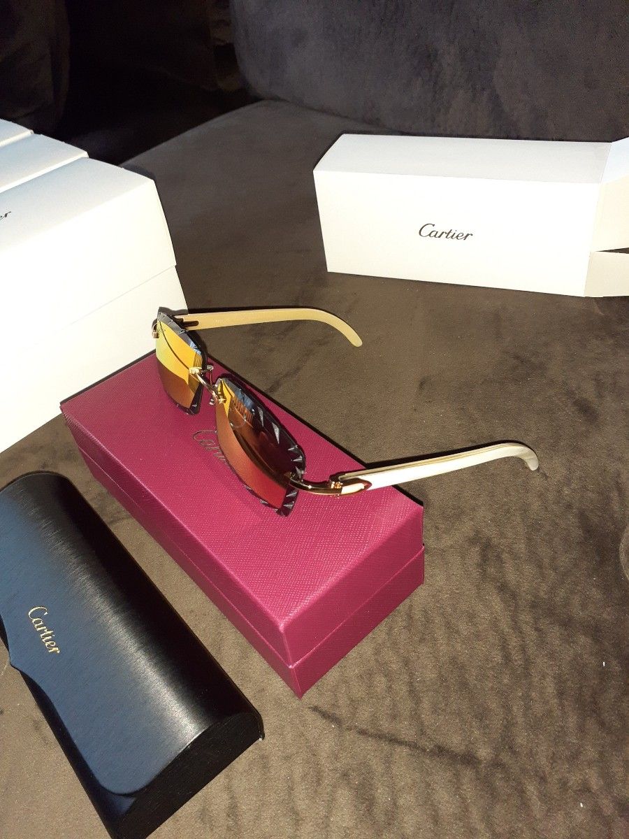 Cartier Red Diamond Cutt Lens With White Sticks