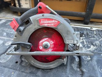 Milwaukee Circular Saw