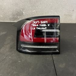 2017-2018-2019-2020-2021-2022-2023-2024 TESLA MODEL X LEFT TAIL LIGHT OEM USED
