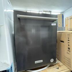 Kitchen Aid Dishwasher In Black Stainless New Open Box With 3 Racks 