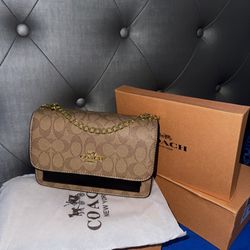 🤎 Elegant Brown Handbag — New  