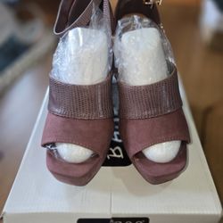 Bamboo Wide Band Purple/Mauve Heels
