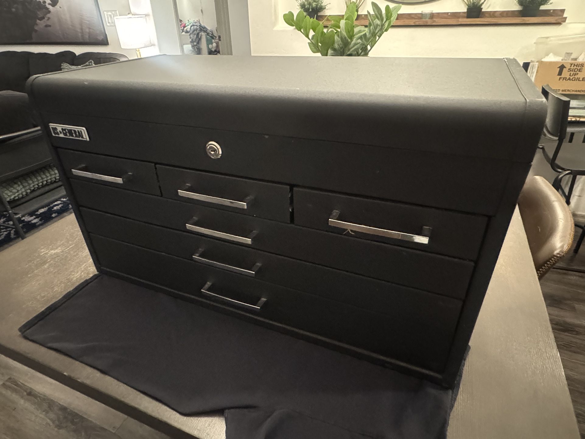 Heavy Duty Toolbox