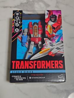 Transformers Studio Series Starscream Figure