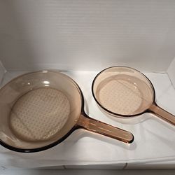 Vintage Corning visions glass 10"  fry pan and 7"  fry pan made in France excellent condition