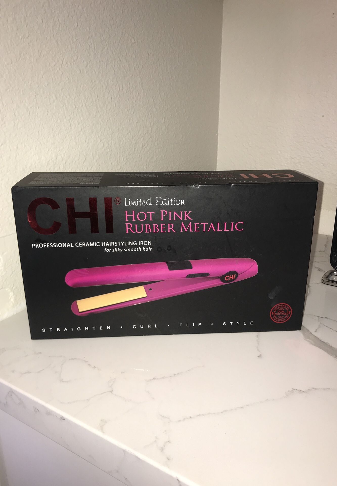 LIMITED EDITION HOT PINK RUBBER METALLIC CHI HAIR STRAIGHTENER