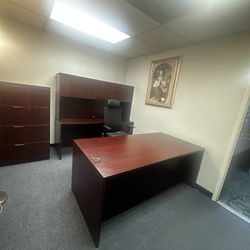OFFICE/HOME DESK AND CREDENZA WITH HUTCH 