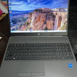 HP 250 G8 Laptop i5-1135G7 CPU, 16Gb Ram, 256GB NVME M.2, W11P.  Laptop is in very good working and cosmetic condition. Complimentary Microsoft Office