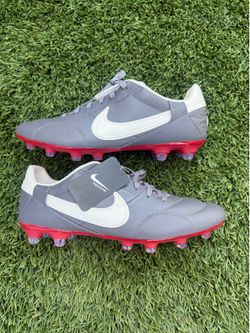 Nike Soccer Cleats Men’s Size 9