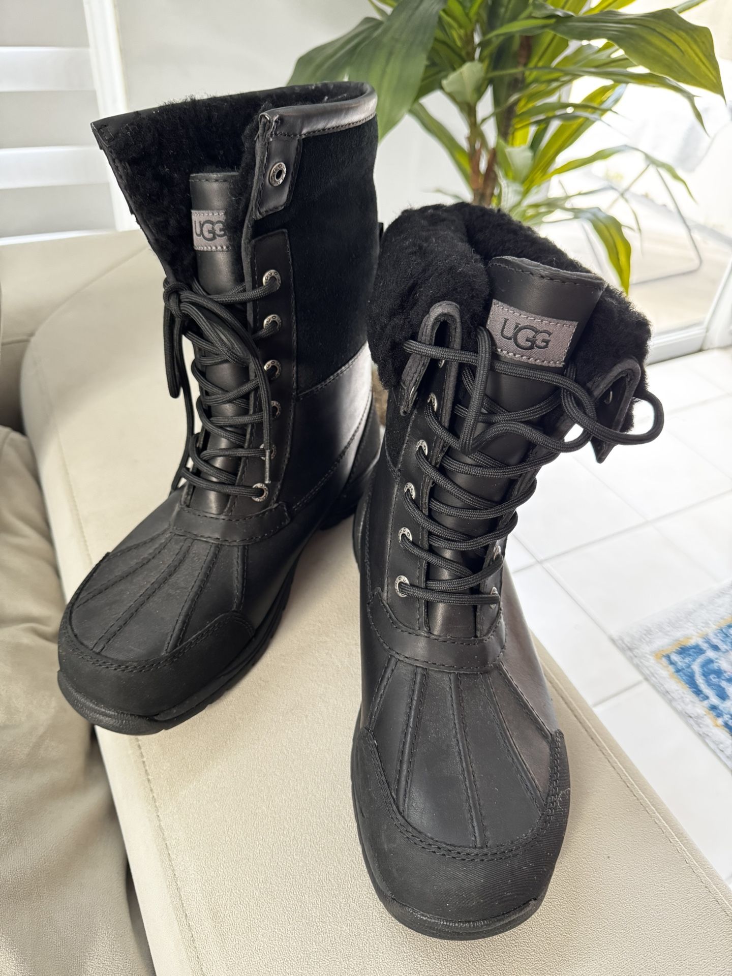 Ugg Butte Boots Men Size 9