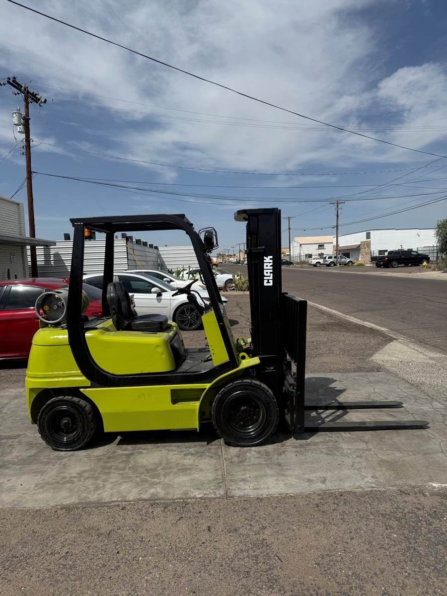 2009 Clark CQ25L Forklift