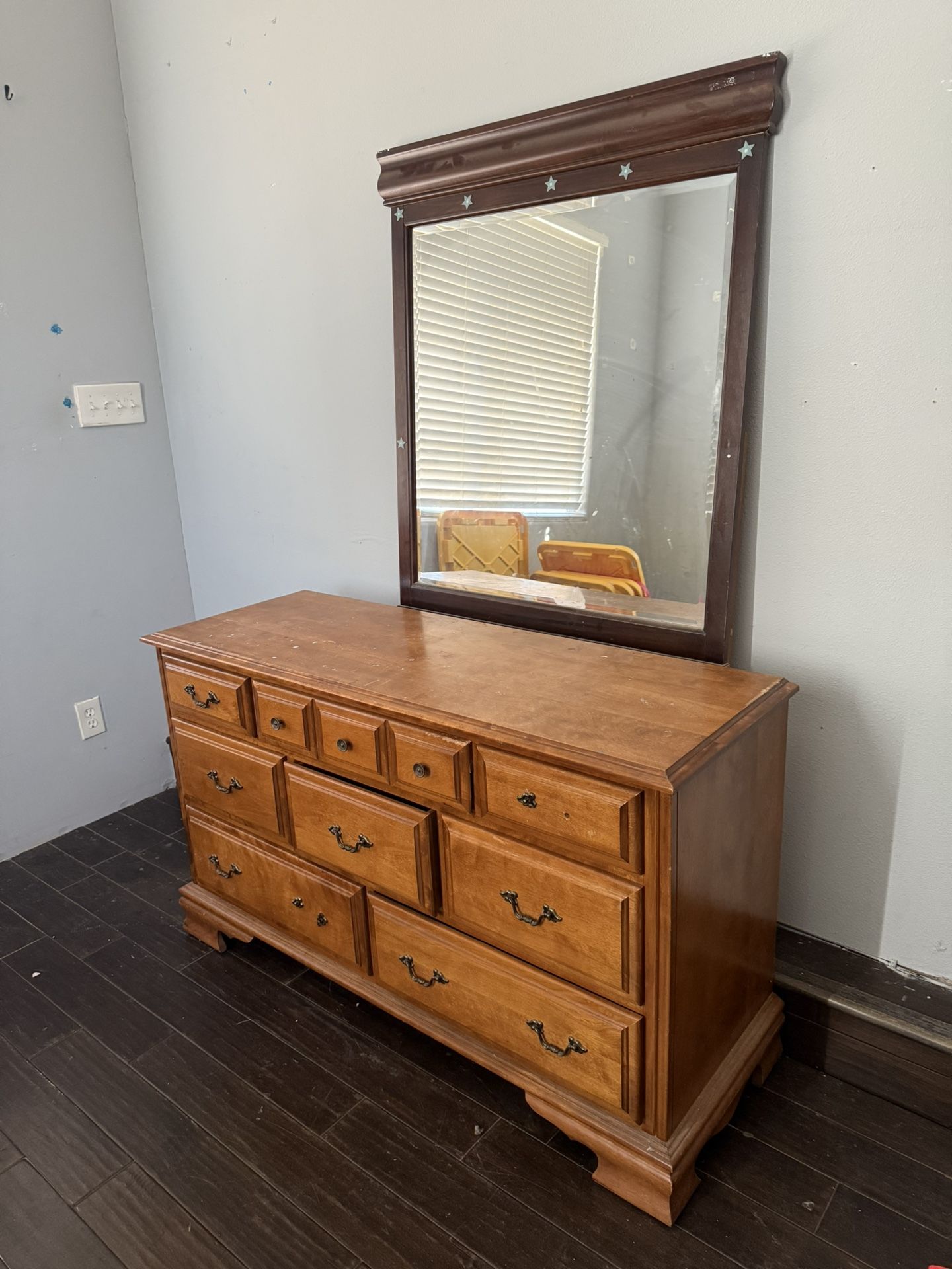 Dresser & Mirror