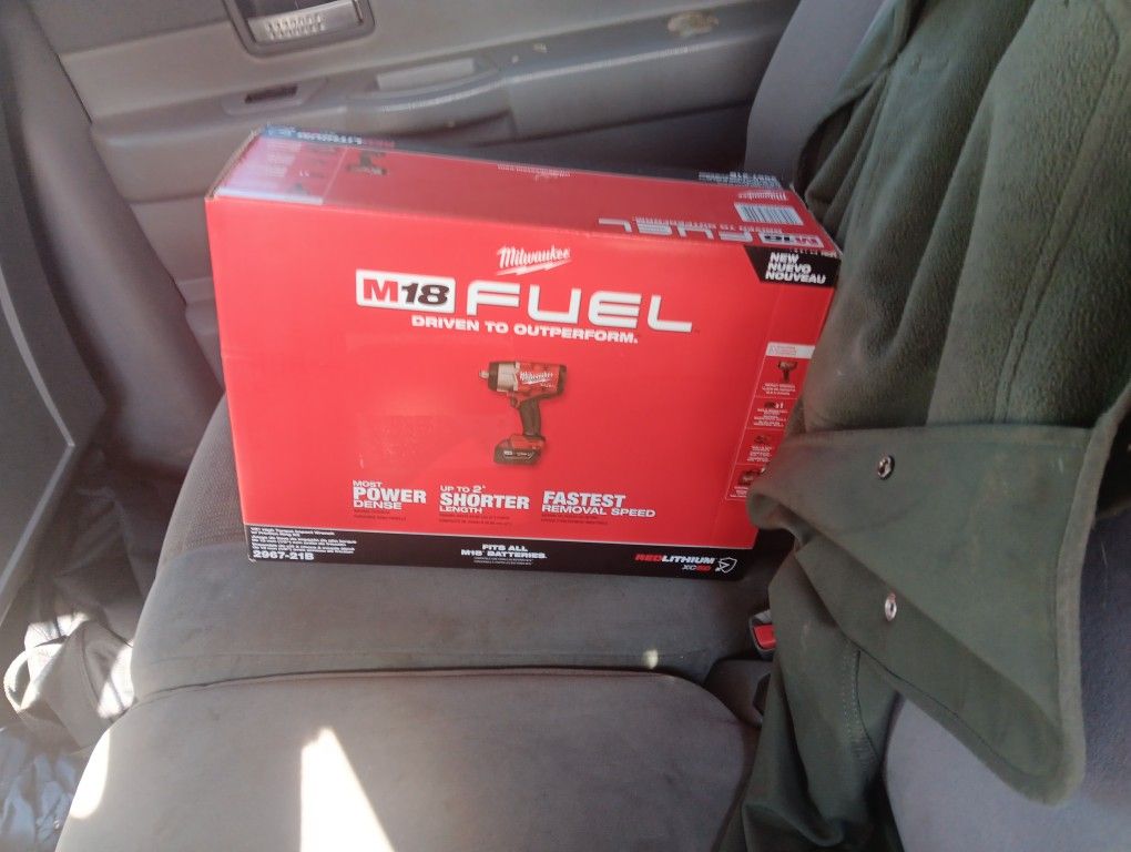 Milwaukee M18 1/2" High Torque Impact Wrench