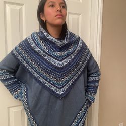 Alpaca Wool Poncho with sleeves and scoop neck- Aclla