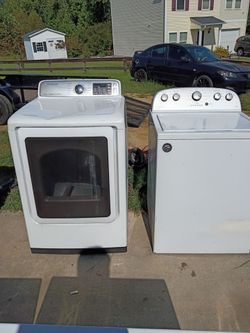 Samsung Dryer and Whirlpool Washer Set.  300$