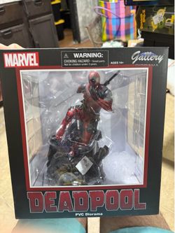 Diamond Select Deadpool statue