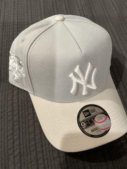 New Era 9forty Yankees Snap Back $25