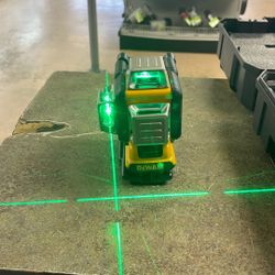 DeWalt DW089LG Laser Level 
