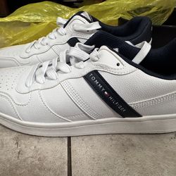 Tommy Hilfilger shoes for men size 9