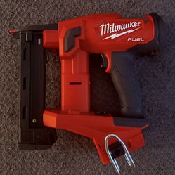 Milwaukee Fuel Narrow Crown Stapler 
