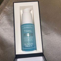 Bundle deal : Sunday Riley Tidal Deep Hydration Plumping Serum bundle deal