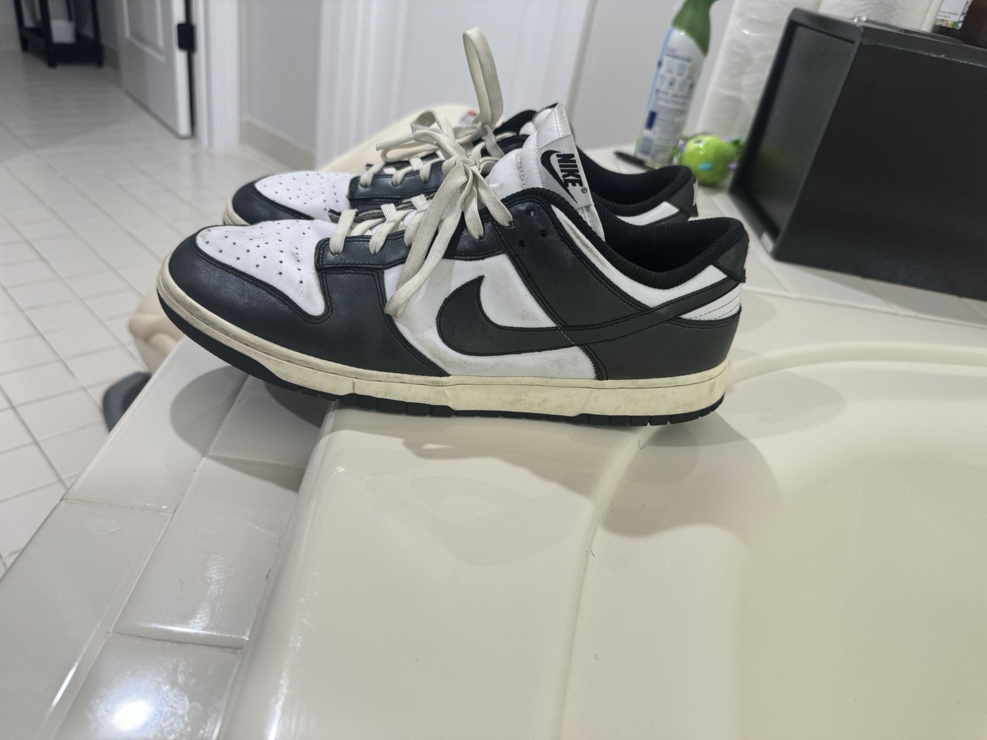 Nike Dunks Black And White Size 12