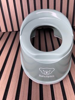 BabyBjörn Potty Chair - Excellent Condition