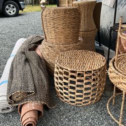 Single Woven Table