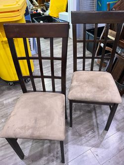 Dining table chairs