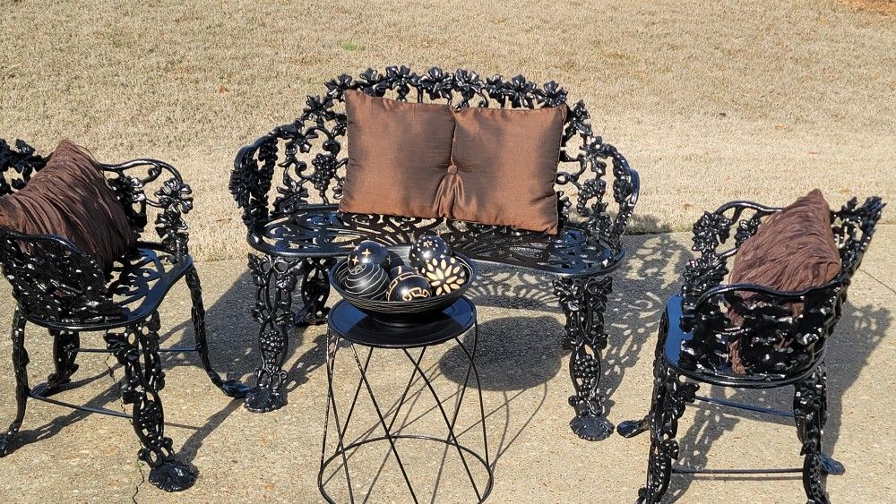 GORGEOUS VINTAGE CAST IRON OUTDOOR FURNITURE - VERY HEAVY!!