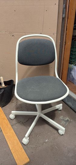 IKEA swivel desk chair adjustable height