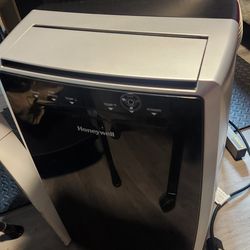 Honeywell 12,000 BTU Portable AC / Dehu / Fan