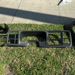 Chevy /GMC Dash Board Bezel 
