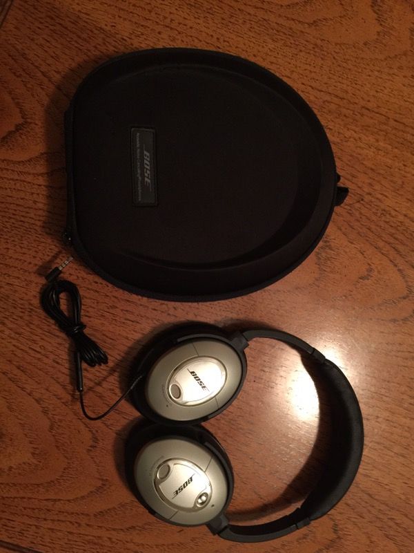 Bose Acoustic Noise Cancelling headphones