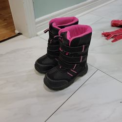 Almost New Snow Boots Shoes Size 13 For Girls