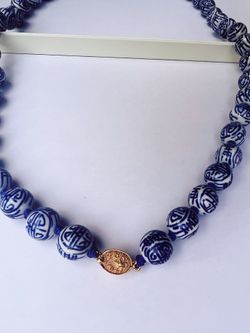 Vintage Asian Porcelain Necklace