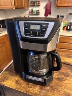 Coffeemaker Black + Decker 12-Cup for Sale