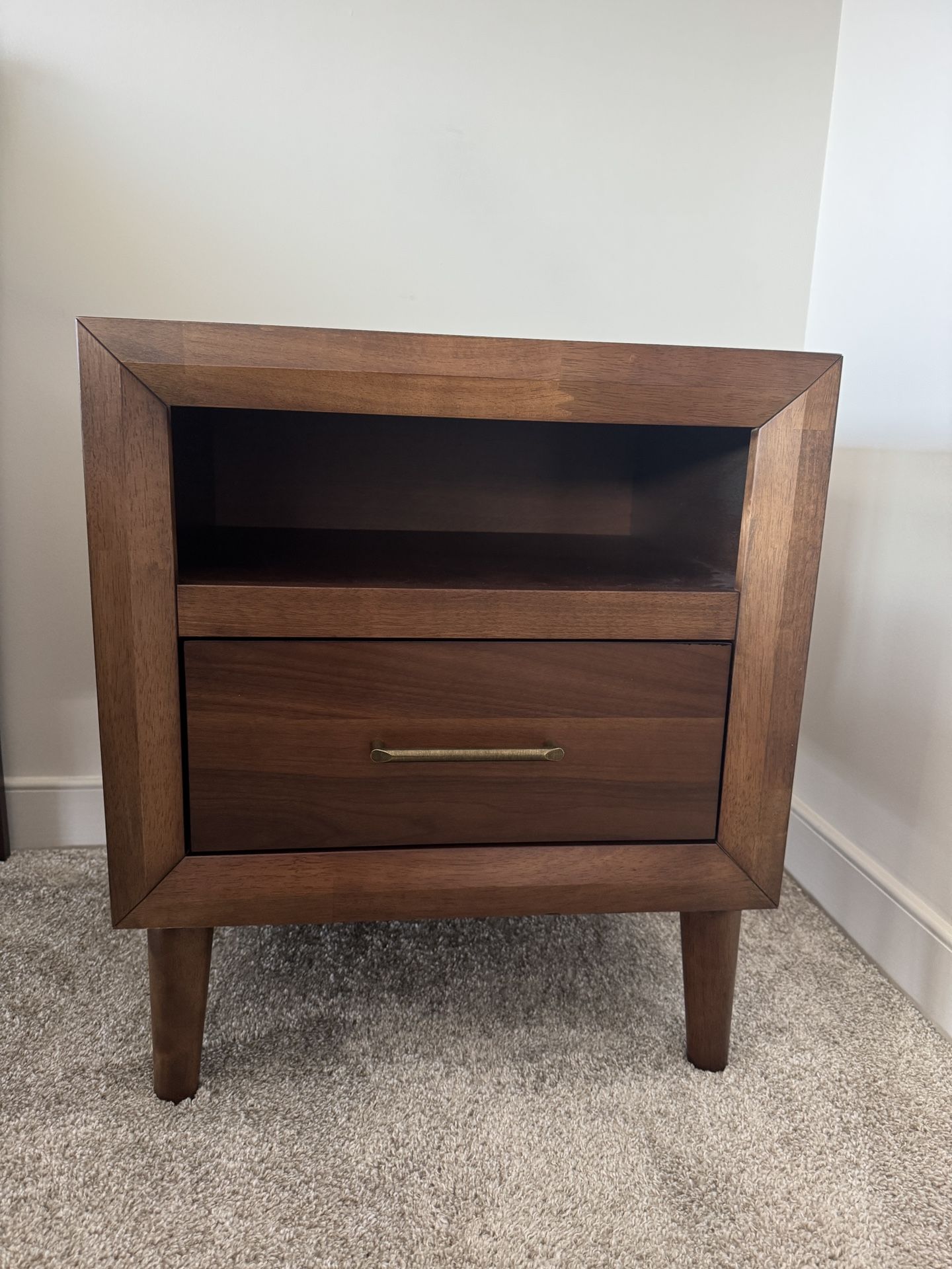 Brown Nightstand With Drawer