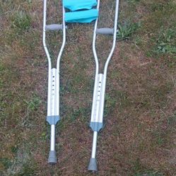 Crutches 
