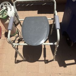Commode 