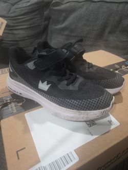 Brunswick Youth Bowling Shoes Size 4