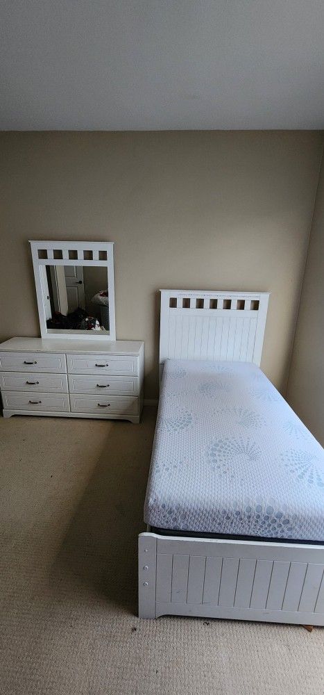 Bedroom Set.